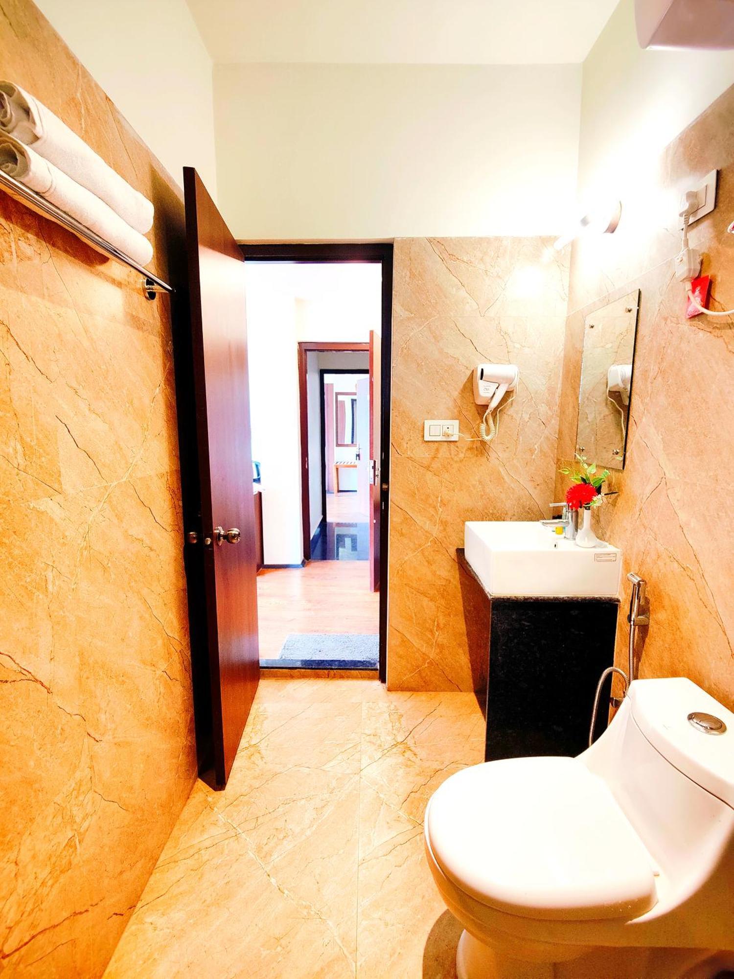Jo'Stel Dream Glory Hotel And Bar - Near Mg Marg ガントク エクステリア 写真